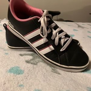 Adidas NEO vs Pace black leather  Pink sneakers